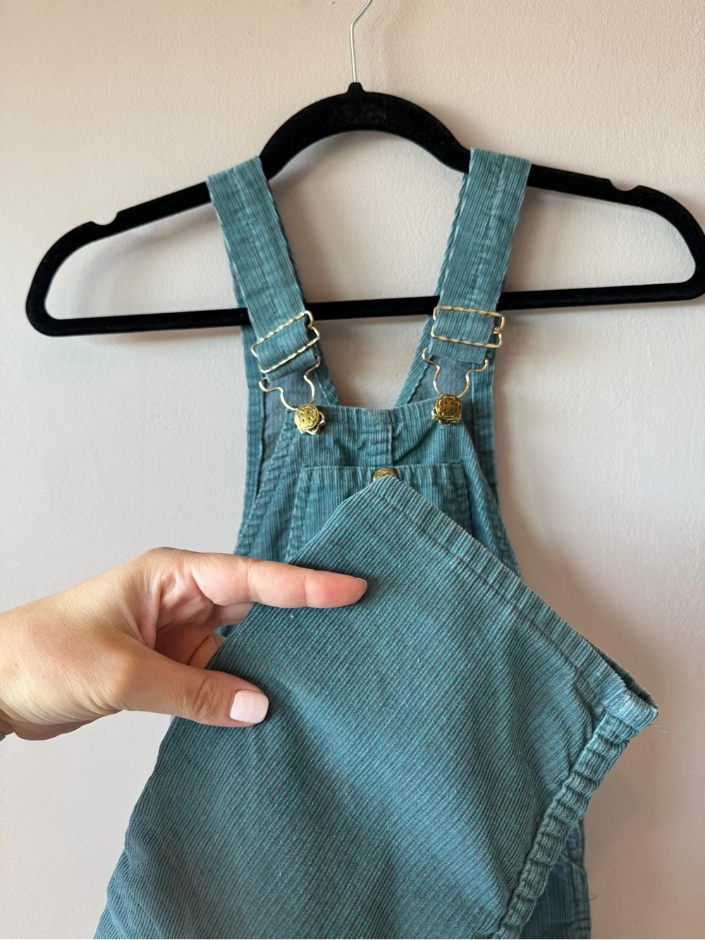 Vintage 1990s Osh Kosh B’Gosh Light Corduroy Green Pinstripe Overalls‎ Size 6